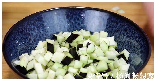 茄子|茄子又出新吃法,越吃越香,外面买不到,出锅就抢吃光