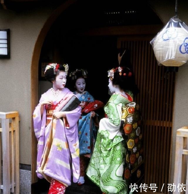 三从四德、琴艺女红、读书学习,古代日本女性的“贤妻”标准