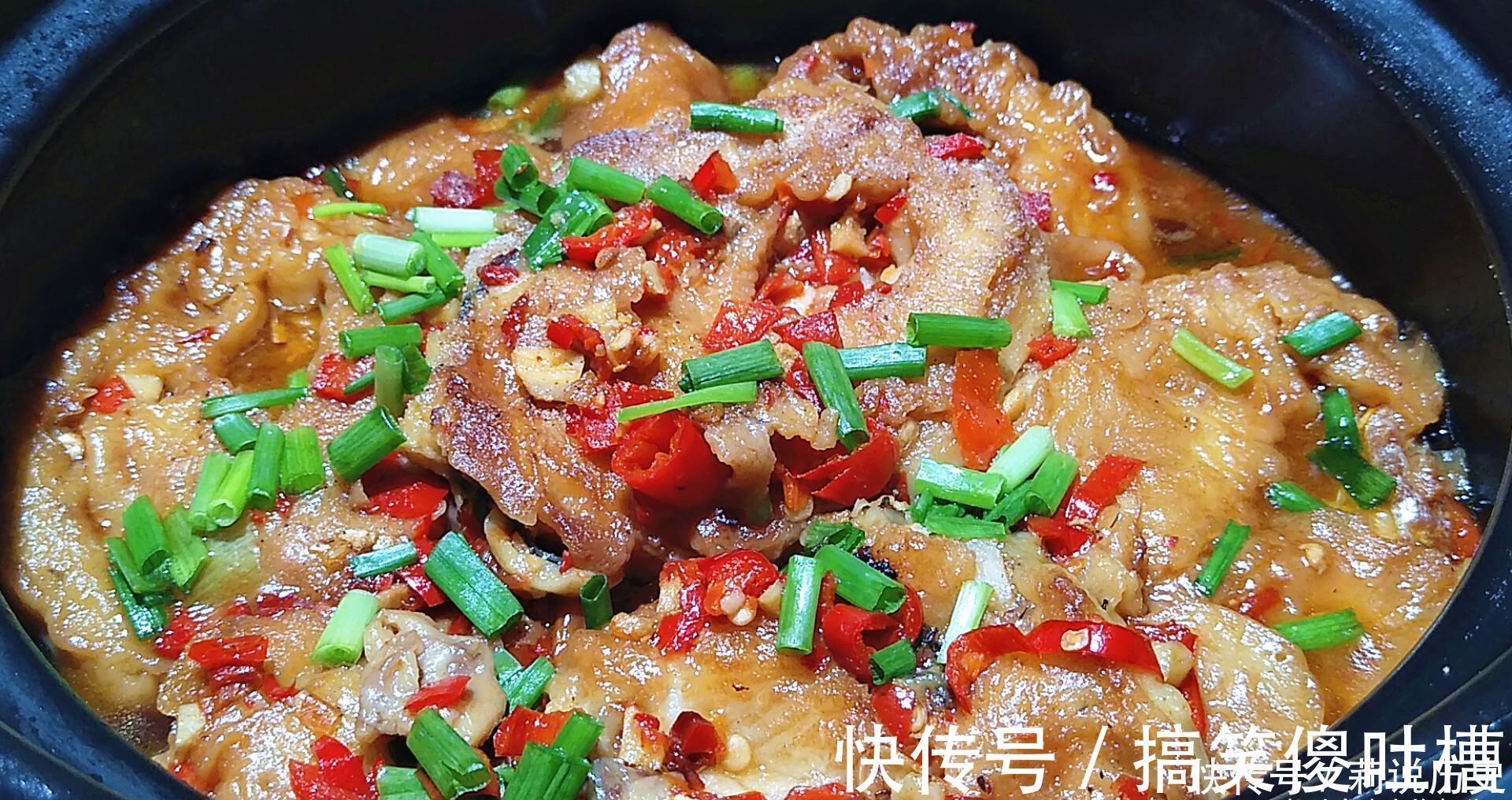 肉质|草鱼和豆腐价廉味美,放在一起炖肉质细嫩,汤浓味美,没有泥腥味