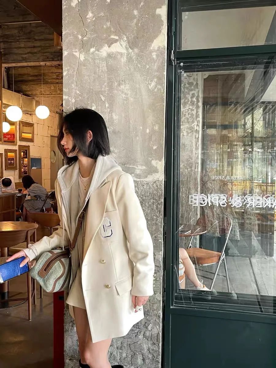 卫衣|卫衣+裙子，卫衣+衬衫，初秋这样穿太好看了