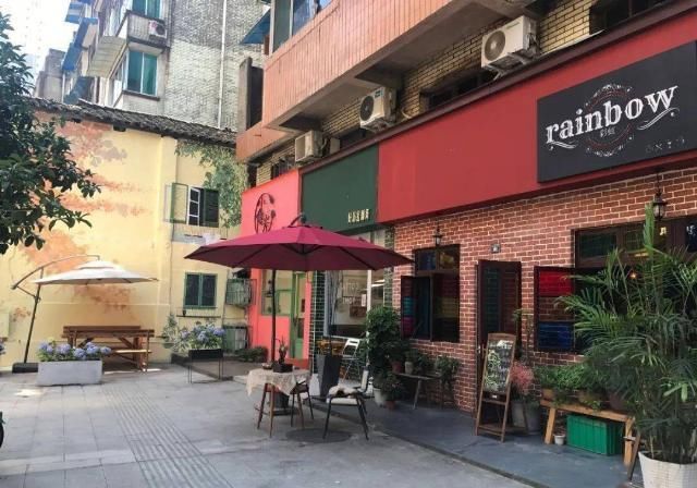 海棠记忆海棠院里寻春色日炙荐红满院香