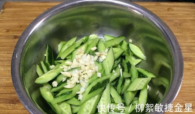 火候|黄瓜不只有凉拌,还可以炝拌,夏天吃倍儿爽!