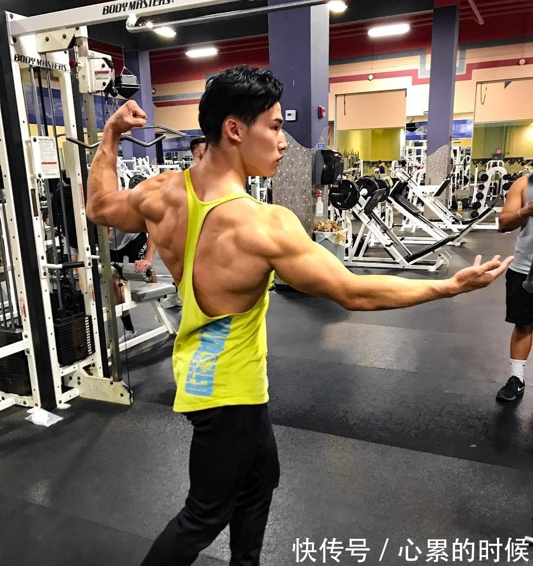 人鱼|筋肉型男的蜕变:性感的人鱼线和刀刻般的腹肌,让他魅力倍增!