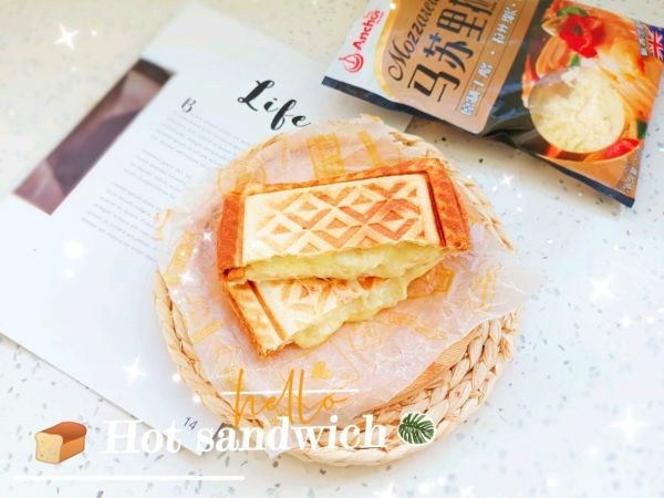 白土司|浓浓奶香的芝士香蕉热三明治