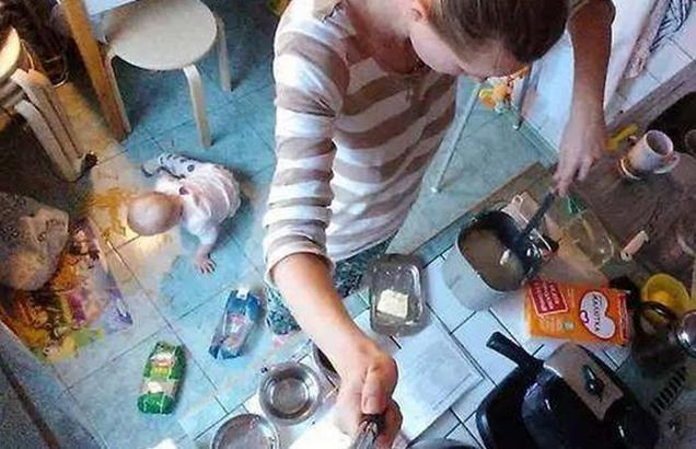 全职|喂完孩子盘子空了,90后宝妈怒翻餐桌,丈夫反手给她一巴掌