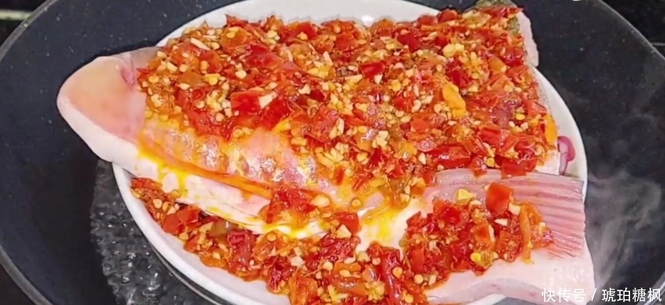 终于|终于找到了剁椒鱼头的正确做法,鲜嫩爽滑无腥味,很多人都做错了