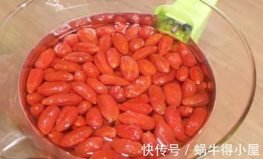 食用枸杞|经常吃枸杞的人注意啦！4个好处早知道、2点要注意，健康养生