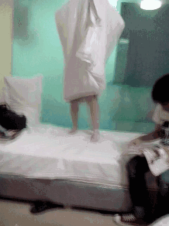 |搞笑GIF:连甩鱼竿都不会,我来教你!