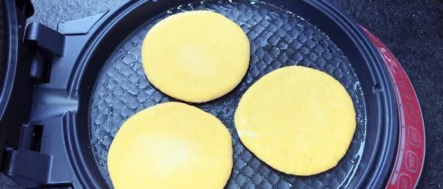 面粉|南瓜饼的新做法,好吃又健康,我一顿能吃好几个