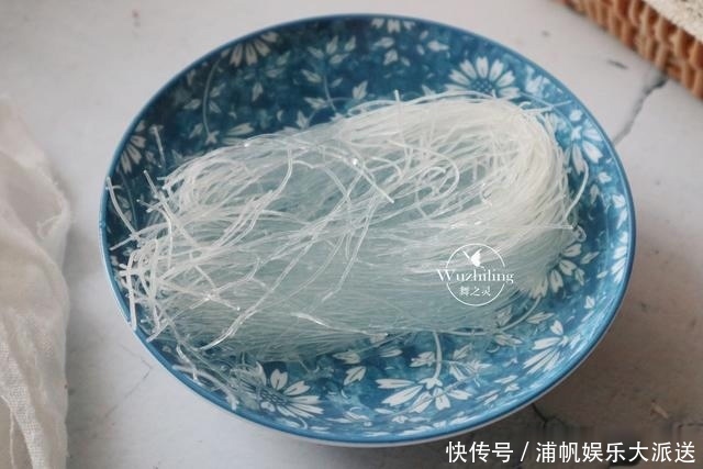 粉丝|排骨别再红烧了,加一把粉丝,简单一蒸,全家都爱吃