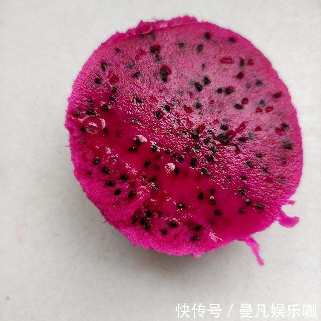 火龙果冻|火龙果冻西米撞奶，冰冰凉凉，健康甜品