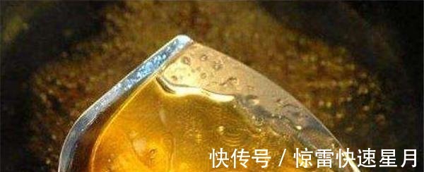 炒糖色，直接炒冰糖就错了！多做一步，颜色红亮诱人，味道不发苦！