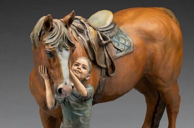 vega@被公认最具大师潜质的美女雕塑家,人体作品生动又别出心裁!