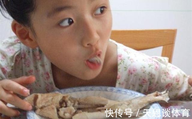 家长们|四岁女儿被鱼刺卡喉,家长用机智救了娃,医生:优秀的父母