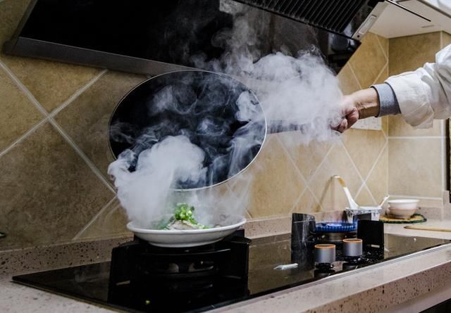 肺结节病|肺结节并不可怕,日常做好“三防三持”,或可预防