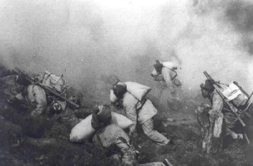 敌人|1953年7月,我军攻破“白虎团”指挥所后,还夜袭了美军的炮兵营