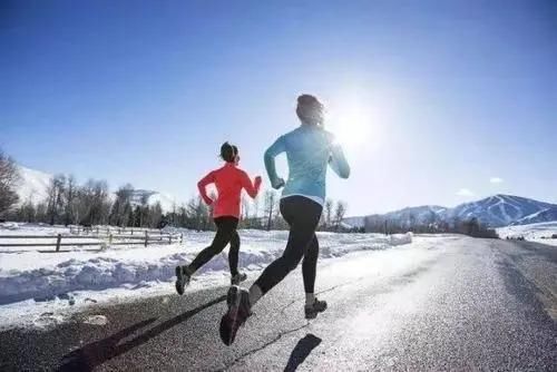 大蒜|大蒜是糖尿病的“发物”？提醒：5种食物或尽量少吃，建议了解下