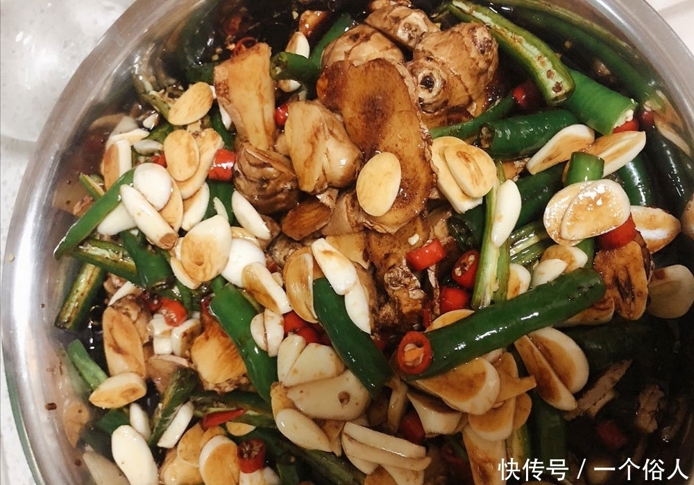 深秋|深秋是腌菜的季节,教你用老方法腌鬼子姜,比腌萝卜香多了