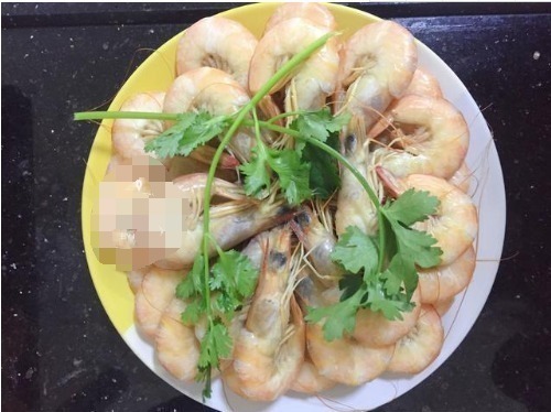 老公请同事来家里吃饭,花650元准备8道菜,同事却说下次不敢来