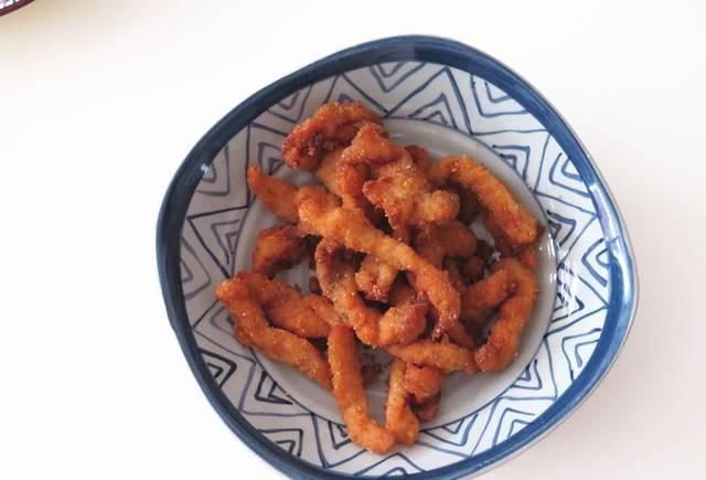 周末小姑子来串门,我准备了几道菜,还包了饺子,老公嫌寒酸