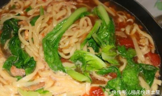 早餐吃不够,晚餐还想吃,这碗面滑溜又筋道,明天就吃它