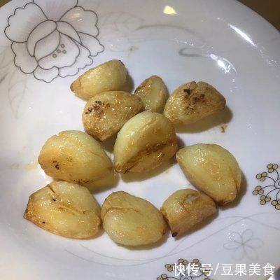 牛里脊|#奈特兰草饲营养美味#黄油蒜子牛肉粒