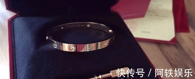 手镯 奢侈品珠宝首饰深受女人追捧,价格那么贵,为啥还有人买?