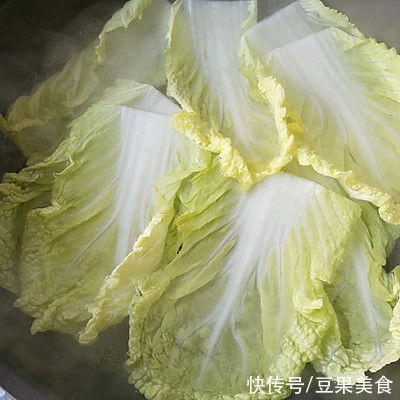 肉卷|百财聚来——清香可口，鲜嫩多汁的白菜卷肉