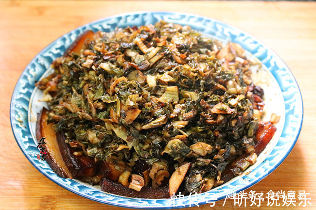 客家扣肉此做法,配菜比肉类还好吃,香香糯糯不油腻,下饭一级棒