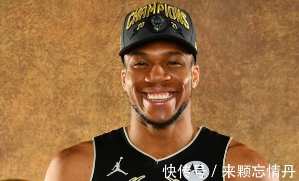 盘点|字母哥的最近12个月盘点：荣誉大包揽