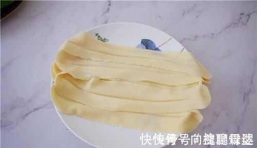 早上不吃包子,一碗面下肚,开胃又解腻,还暖身子,不揉面不醒面