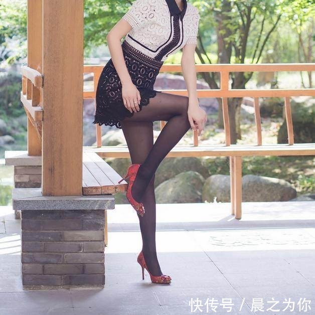 美丽 一天一个美丽打扮,不同款式的紧身裙搭配甜蜜高跟鞋