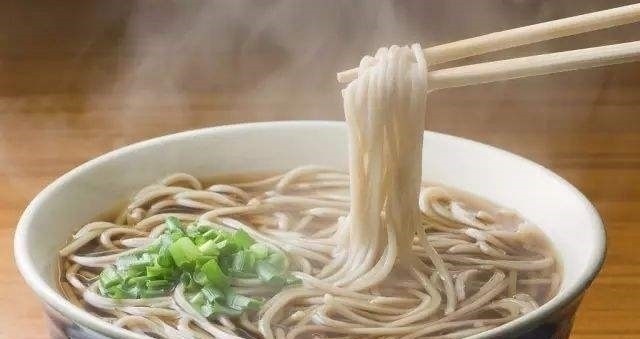 经常食用面条,对身体好不好?却好多人不清楚,早知早健康!