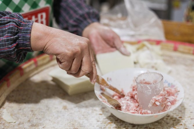 生煎包|余杭30年老店,只卖8种早点!生煎包和馄饨,满满都是儿时的味道!