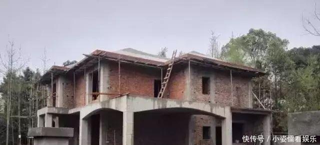 地基|赚钱了,要回家盖一栋这样的别墅,带开放式车库,让邻里都来羡慕