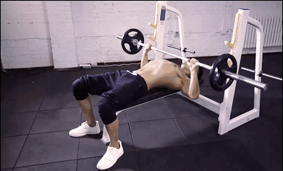 动作|如何打造饱满厚实的胸肌？做好这4种动作，全面提升胸肌训练效果