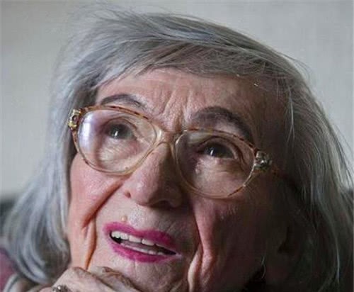 岁时|她是希特勒唯一在世的“试毒女郎”,95岁时才说出那段黑暗的往事