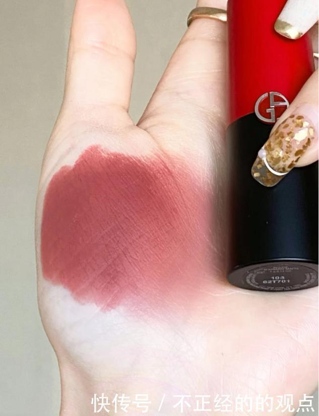 御姐|想要妆容出彩口红必不可少!迪奥经典,MAC御姐,阿玛尼更温柔!