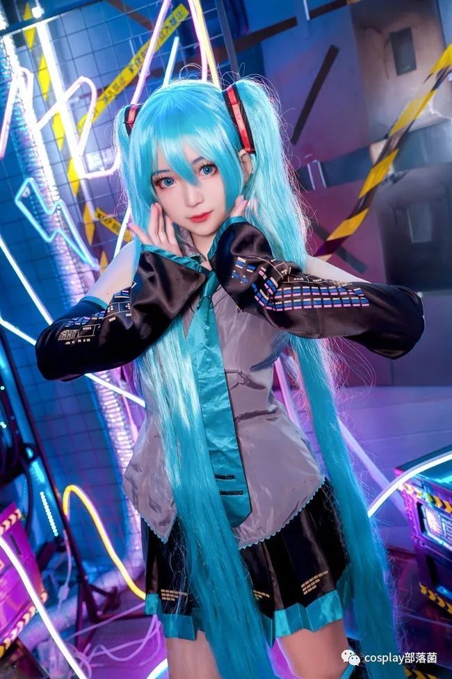 rin|cos：初音miku＆镜音rin 文艺复兴