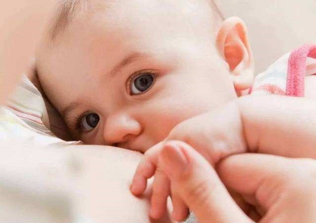母乳喂养|不就是喂个奶么?哪来那么多的矫情?——有一种艰难,叫母乳妈妈