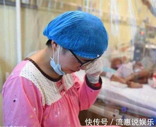 男孩|5岁儿子枯瘦如柴，一个月没进食，他伸手想要吃东西却被妈妈阻止