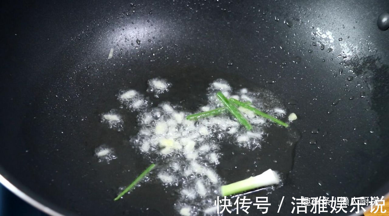 肉嫩|蛏子别只会炒着吃,教你做一碗蛏子汤,鲜中带香,肉嫩不老