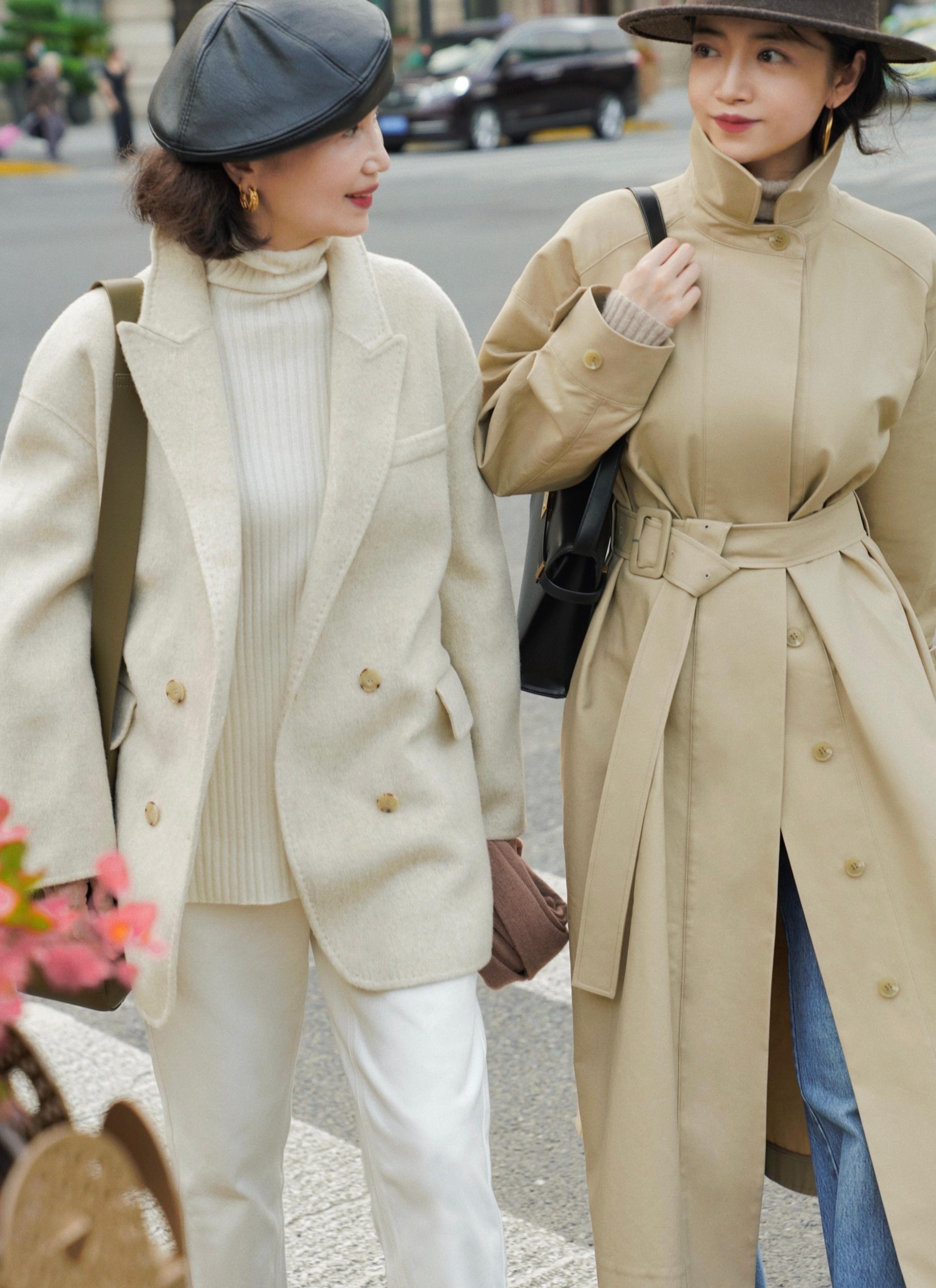 减龄 母女穿搭这样穿似姐妹花,高级时尚又减龄,不再有年龄代沟