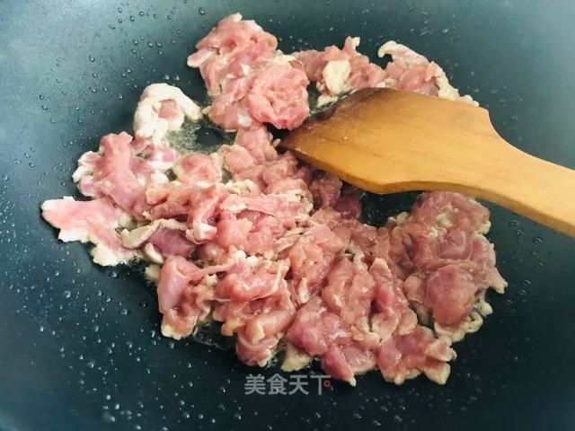  淀粉适量|香干炒肉最美味的做法，你一定要学会！做法简单，好吃又下饭