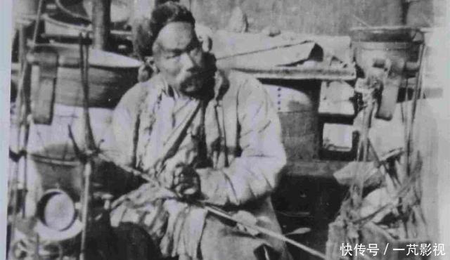 孙殿英|孙殿英算什么这个弹棉花的老人,在清东陵的地宫里走了一圈!