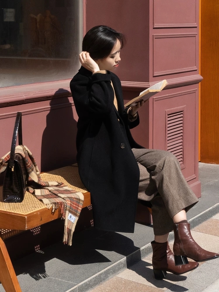 微喇裤 大衣怎么穿才时髦?看看这些简约高级的穿搭示范,轻松美成焦点