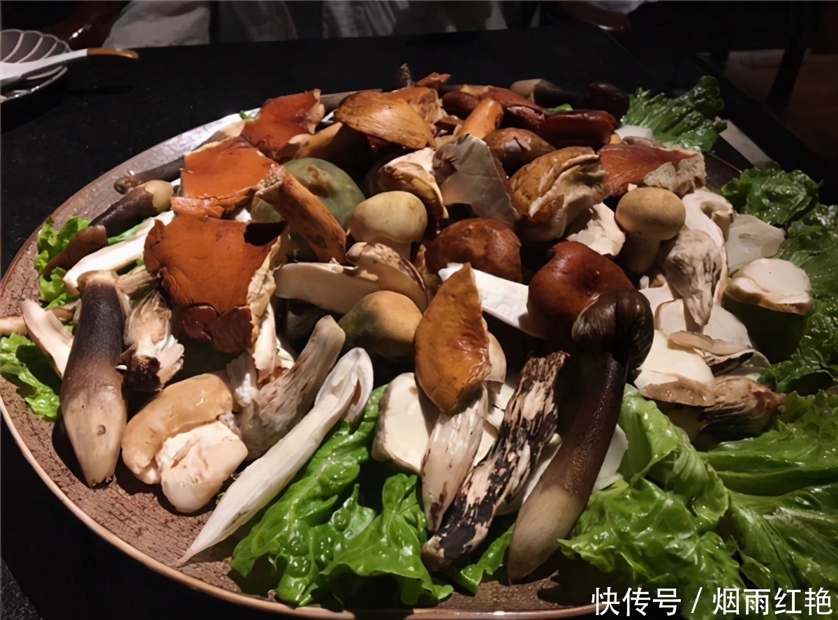 北方人VS南方人的火锅蘸料,虽然吃的是同一个锅,却是两种味道