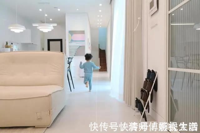 收纳|为了省钱,一家三口回农村50万盖2层楼,完工太美邻居不敢进门