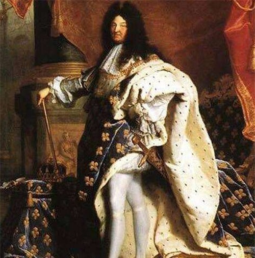 查理曼大帝|老国王去世,将国家平均分给3个儿子,如今已发展成三个世界强国