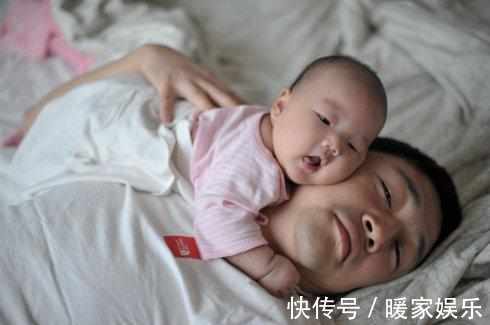 爸爸|千万别让宝宝单独和爸爸睡一起,最后几张真的太危险